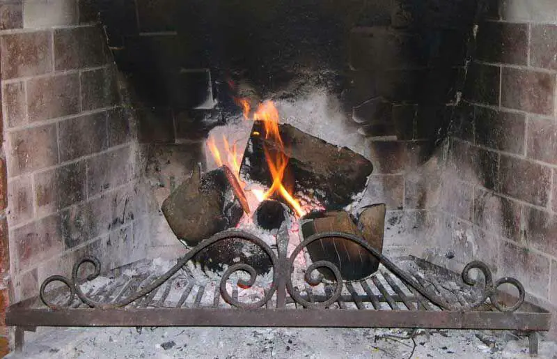 How to Dispose of Ashes from a Fireplace