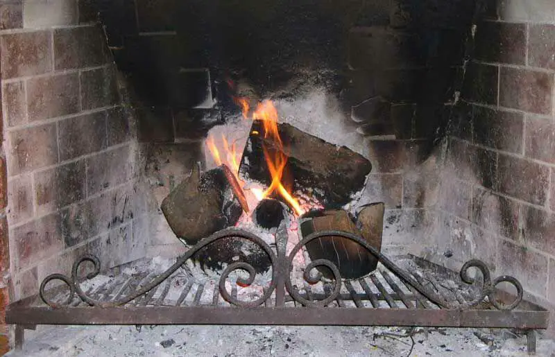 How to Dispose of Ashes from a Fireplace 1 How to Dispose of Ashes from a Fireplace