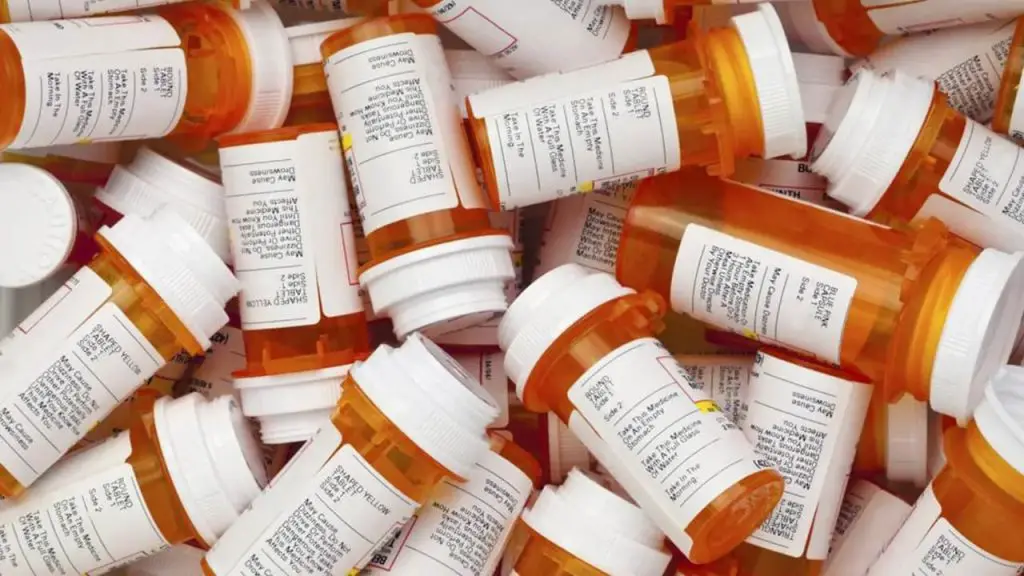 How to Dispose of Old Medicine: 3 Best Ways 2 Old Medicine