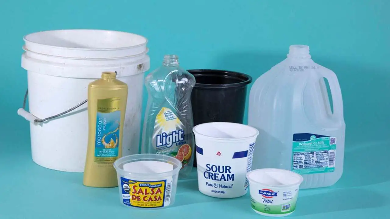 How to Recycle Plastic Containers [9 Easy Steps To Follow]