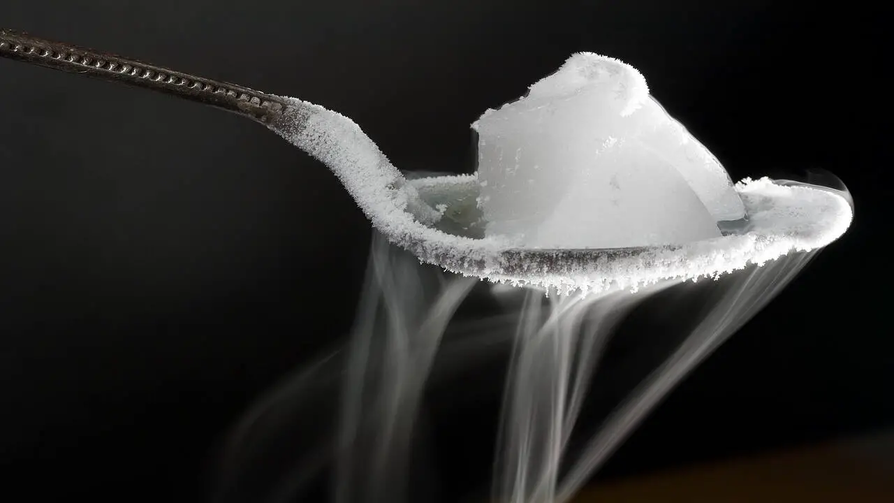 HOW TO DISPOSE OF DRY ICE [TIPS & TRICKS]